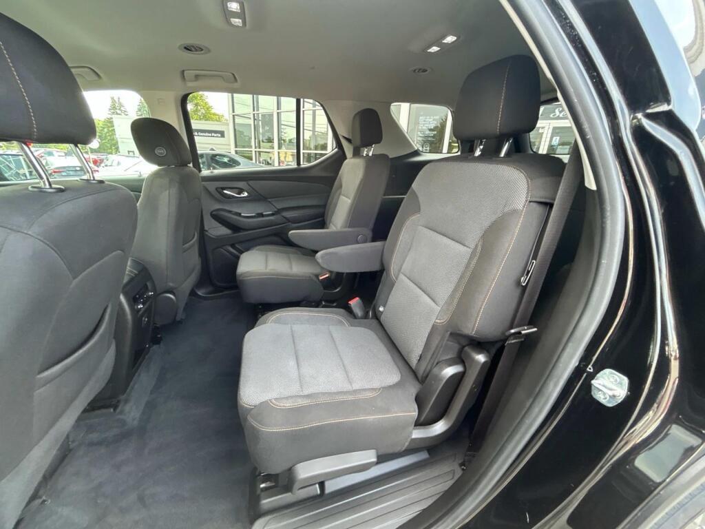 used 2021 Chevrolet Traverse car, priced at $25,999