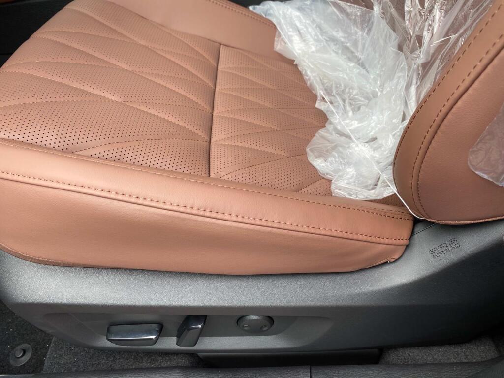 new 2025 Mitsubishi Outlander car, priced at $46,130