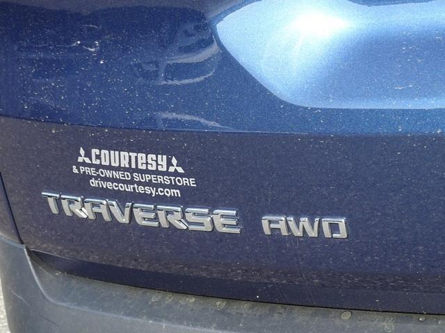 used 2022 Chevrolet Traverse car, priced at $28,599