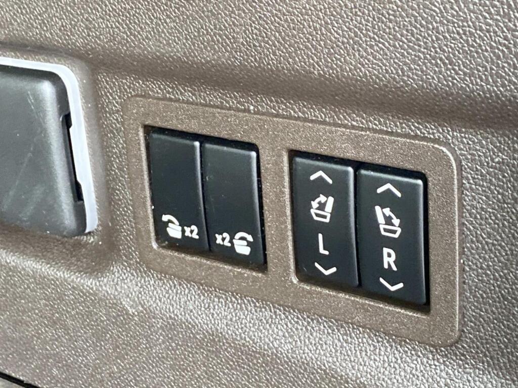 used 2021 Chevrolet Suburban car, priced at $36,999