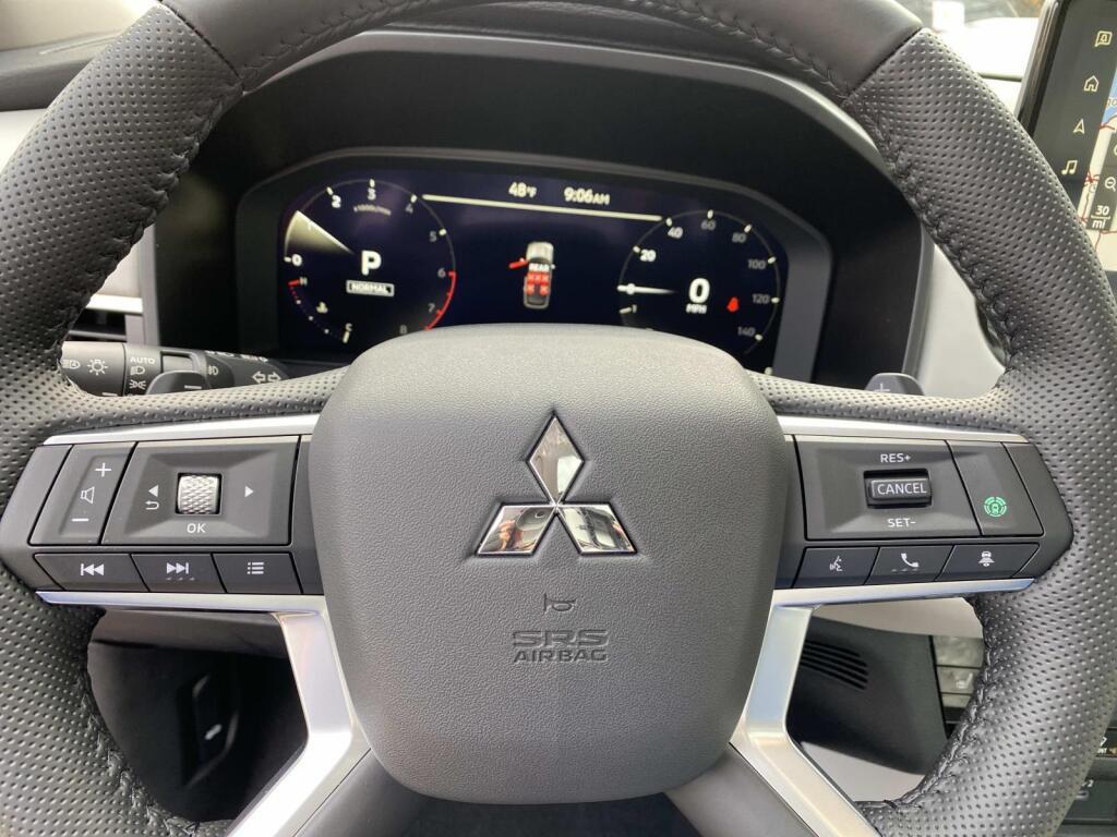 new 2025 Mitsubishi Outlander car, priced at $41,815