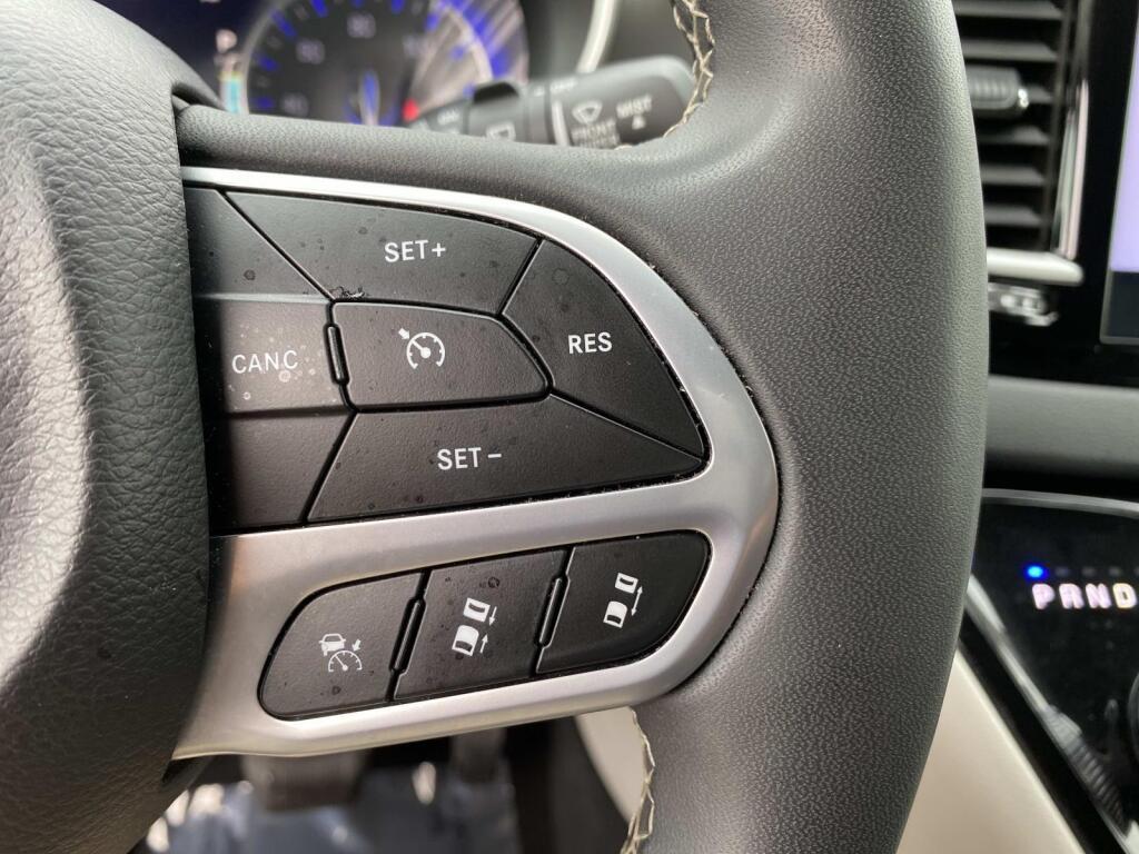 used 2024 Chrysler Pacifica car, priced at $28,996