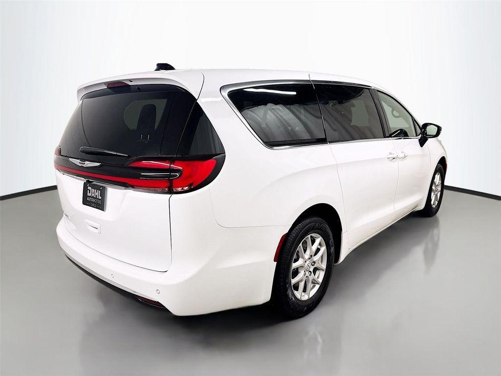 new 2026 Chrysler Pacifica car, priced at $40,890