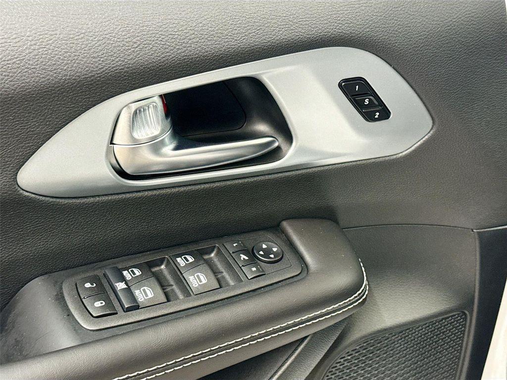 new 2026 Chrysler Pacifica car, priced at $50,912