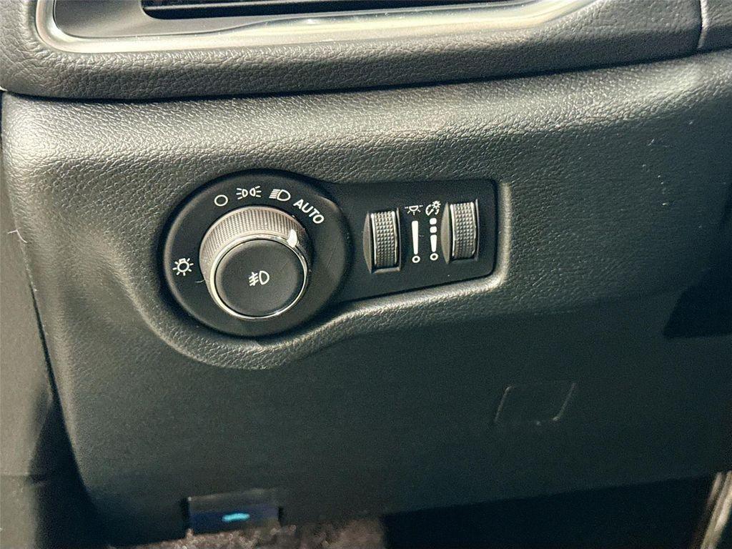 new 2026 Chrysler Pacifica car, priced at $50,912