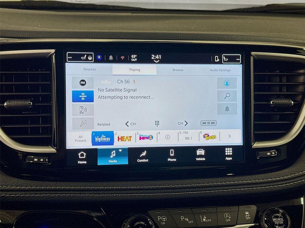 new 2025 Chrysler Pacifica car, priced at $46,590