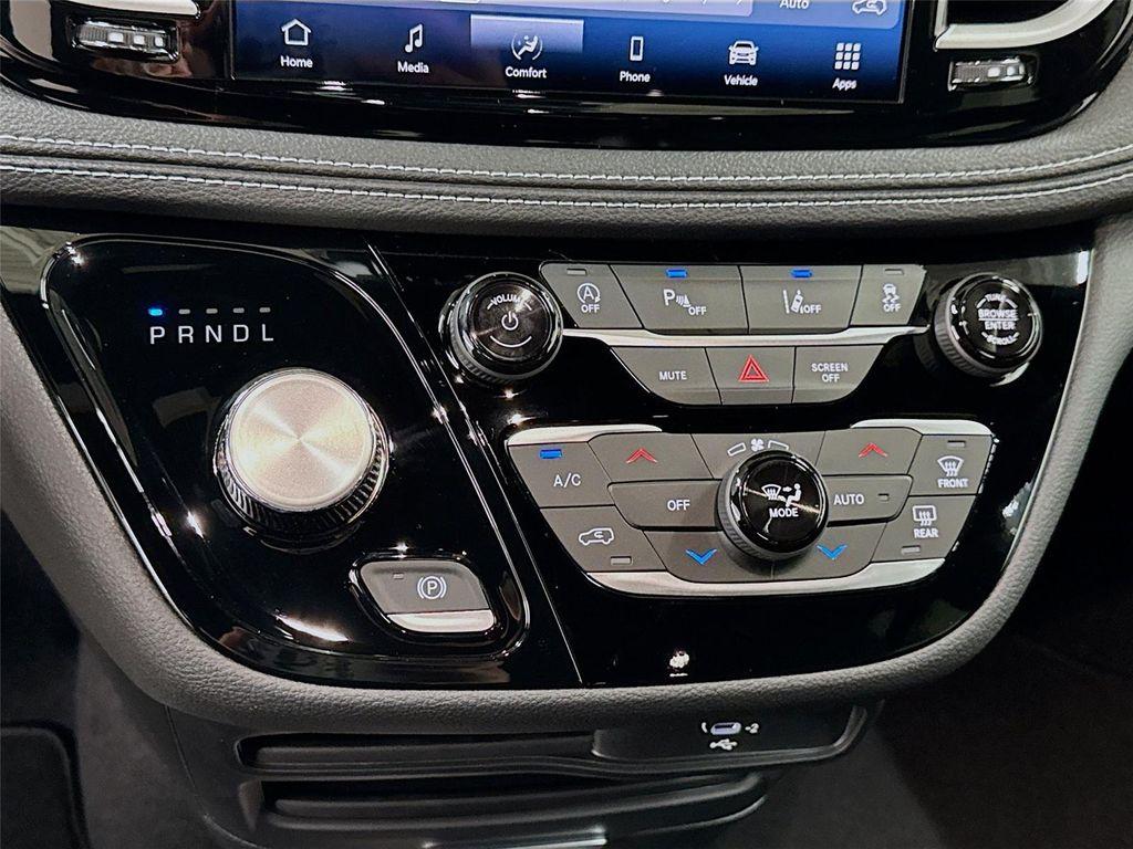 new 2026 Chrysler Pacifica car, priced at $41,336