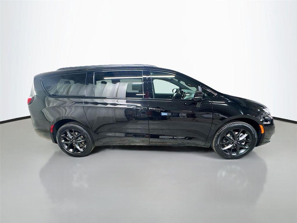 new 2026 Chrysler Pacifica car, priced at $44,408