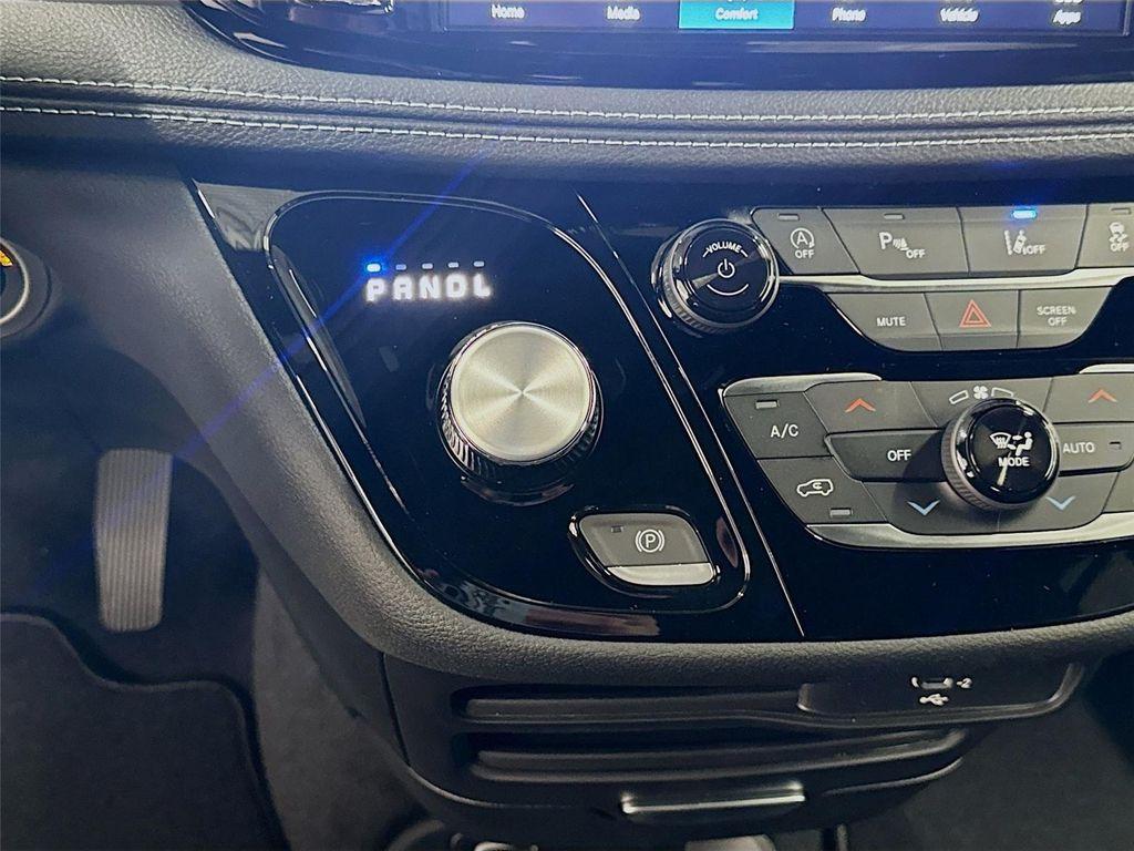 new 2026 Chrysler Pacifica car, priced at $44,408