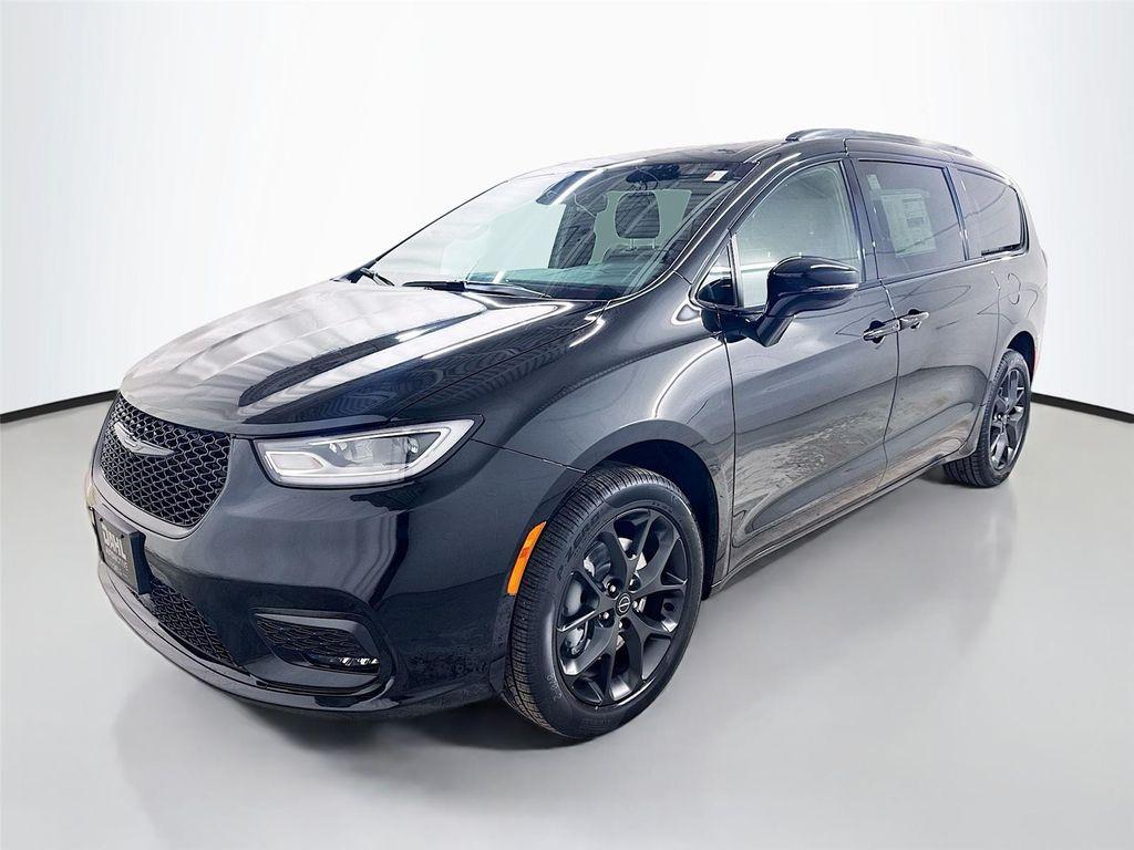 new 2026 Chrysler Pacifica car, priced at $44,408