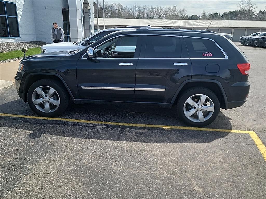 used 2013 Jeep Grand Cherokee car, priced at $9,900