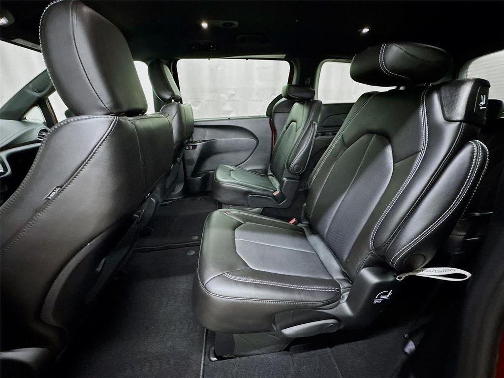 used 2026 Chrysler Pacifica car, priced at $42,900