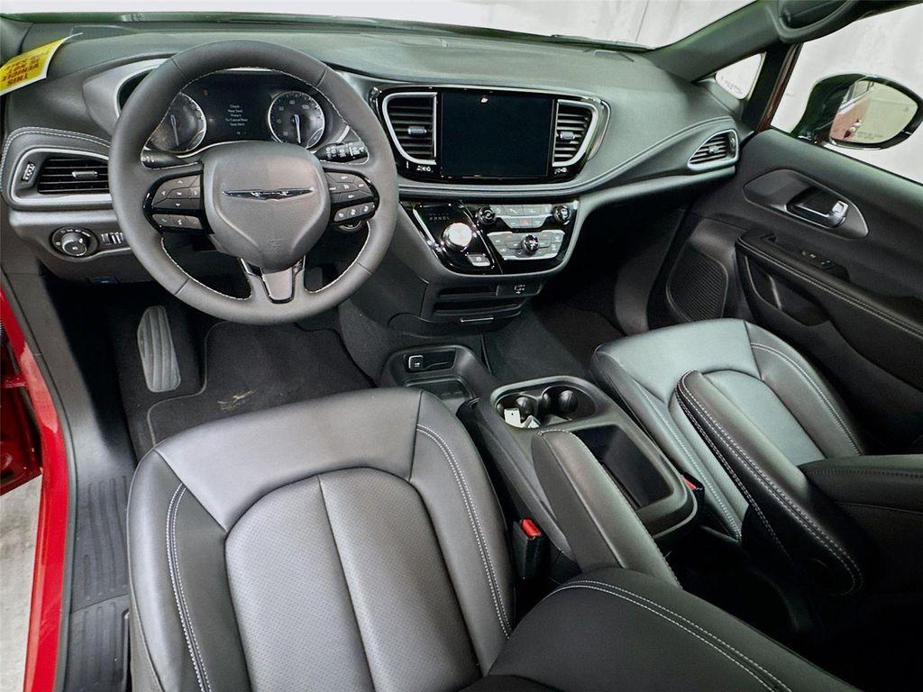 used 2026 Chrysler Pacifica car, priced at $42,900