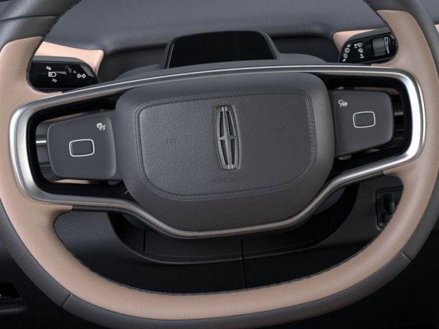 new 2025 Lincoln Navigator car, priced at $118,590