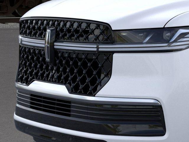 new 2025 Lincoln Navigator car, priced at $109,340