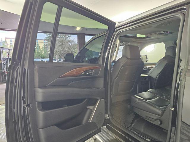 used 2019 Cadillac Escalade ESV car, priced at $32,873
