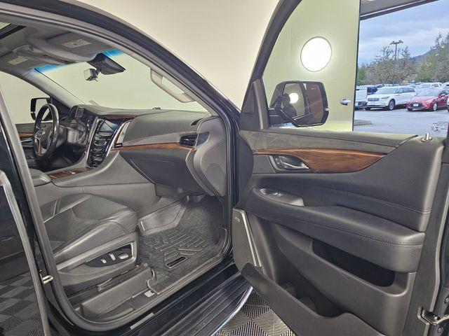 used 2019 Cadillac Escalade ESV car, priced at $32,873