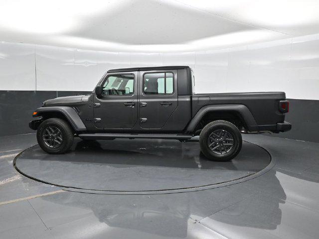 new 2026 Jeep Gladiator car, priced at $42,682