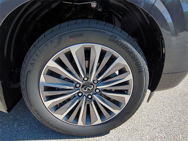 new 2026 INFINITI QX80 car, priced at $98,275