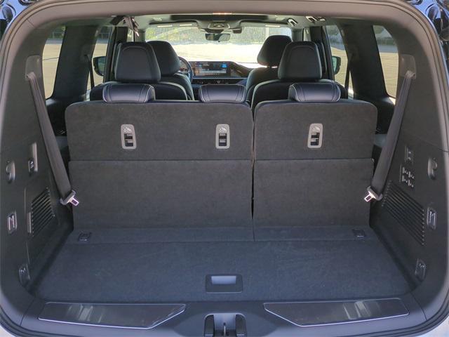 new 2026 INFINITI QX80 car, priced at $107,525