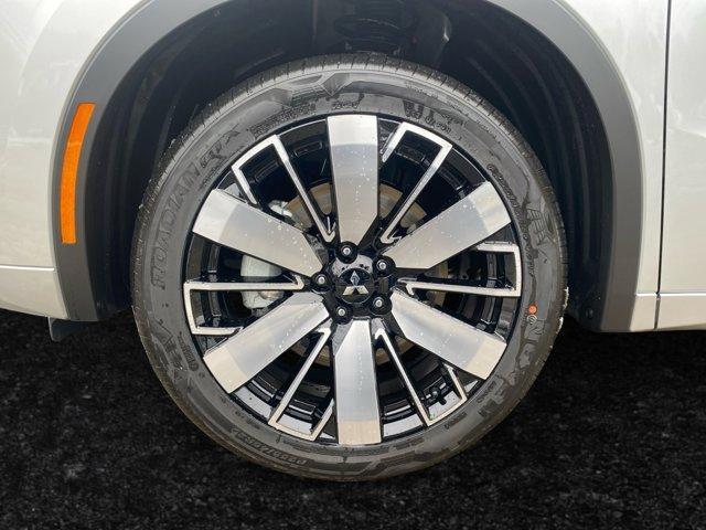 new 2026 Mitsubishi Outlander car, priced at $43,435