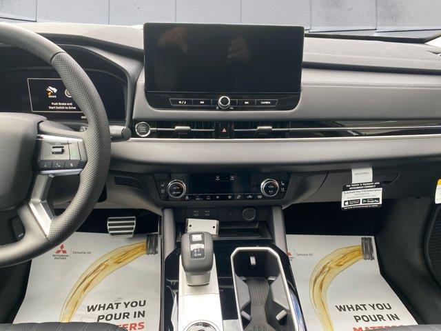 new 2025 Mitsubishi Outlander car, priced at $42,325