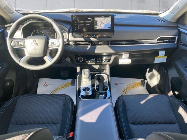 new 2025 Mitsubishi Outlander car, priced at $33,800