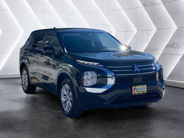 new 2025 Mitsubishi Outlander car, priced at $33,800