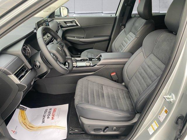 new 2025 Mitsubishi Outlander car, priced at $37,465