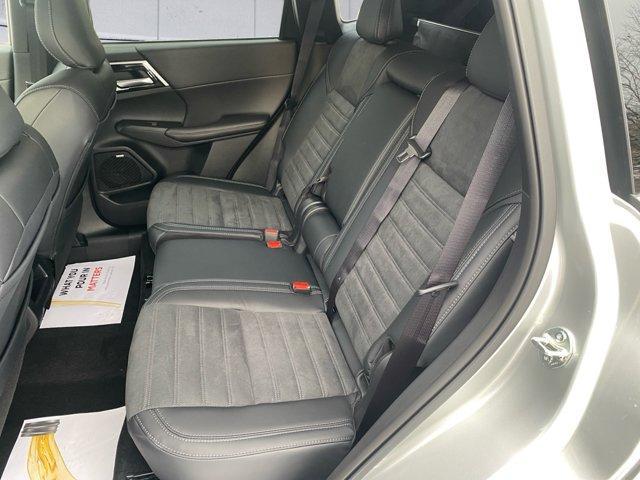 new 2025 Mitsubishi Outlander car, priced at $37,465