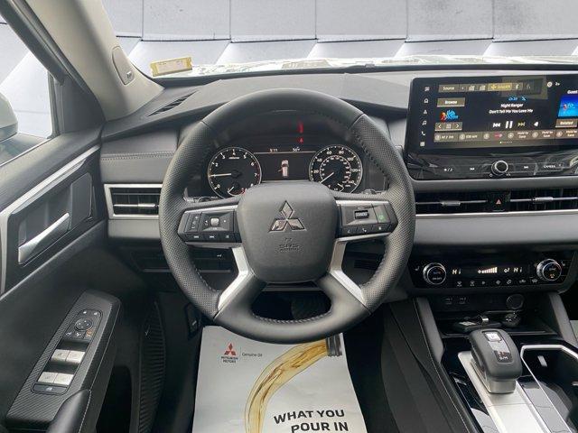 new 2025 Mitsubishi Outlander car, priced at $37,465