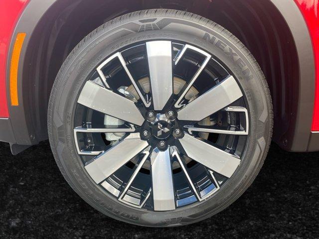 new 2025 Mitsubishi Outlander car, priced at $40,980