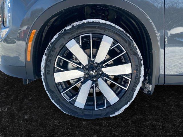 new 2026 Mitsubishi Outlander car, priced at $39,115