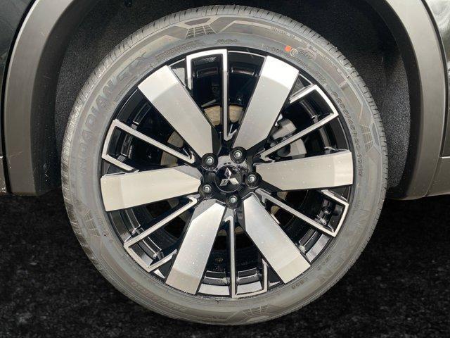 new 2025 Mitsubishi Outlander car, priced at $37,970