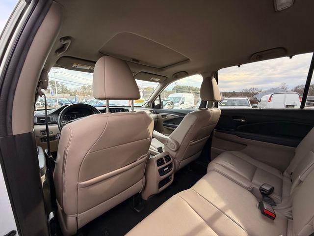 used 2021 Honda Pilot car, priced at $24,999