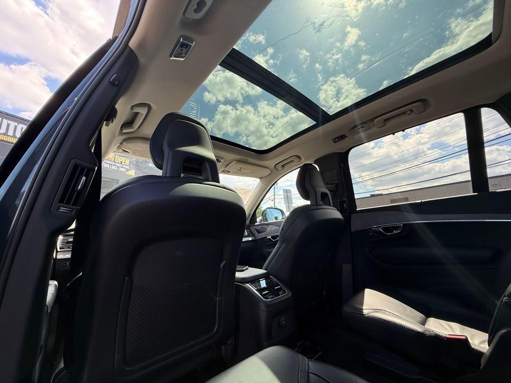 used 2022 Volvo XC90 Recharge Plug-In Hybrid car, priced at $33,699