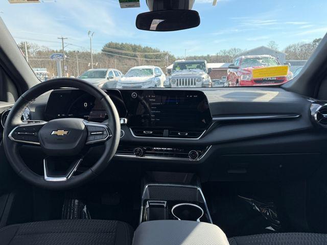 used 2025 Chevrolet Equinox car, priced at $26,899