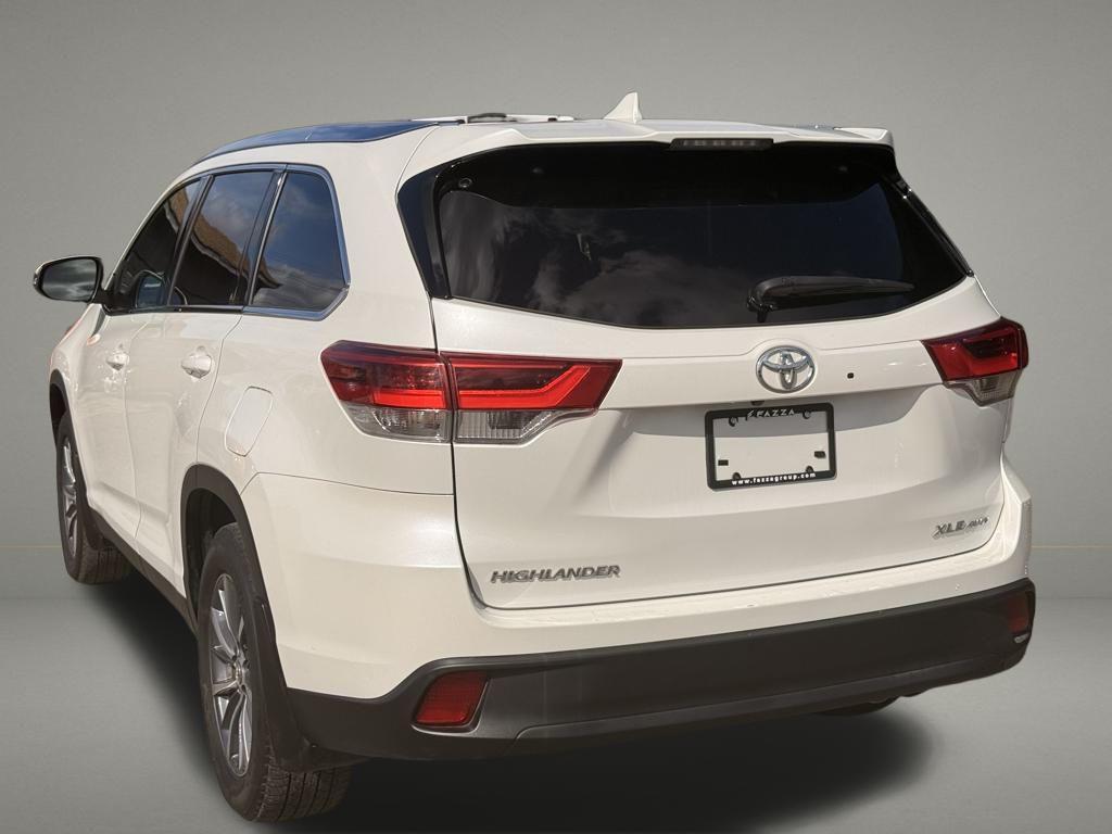 used 2019 Toyota Highlander car, priced at $25,999
