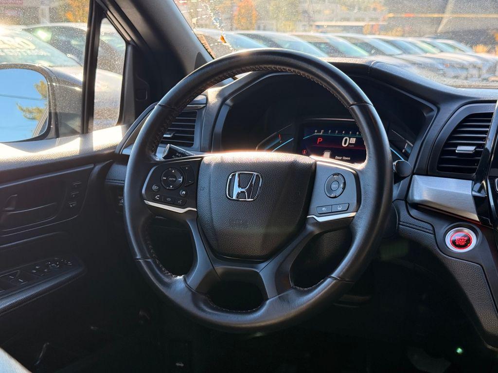 used 2023 Honda Odyssey car, priced at $34,999