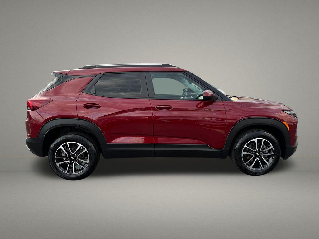 used 2025 Chevrolet TrailBlazer car, priced at $24,318