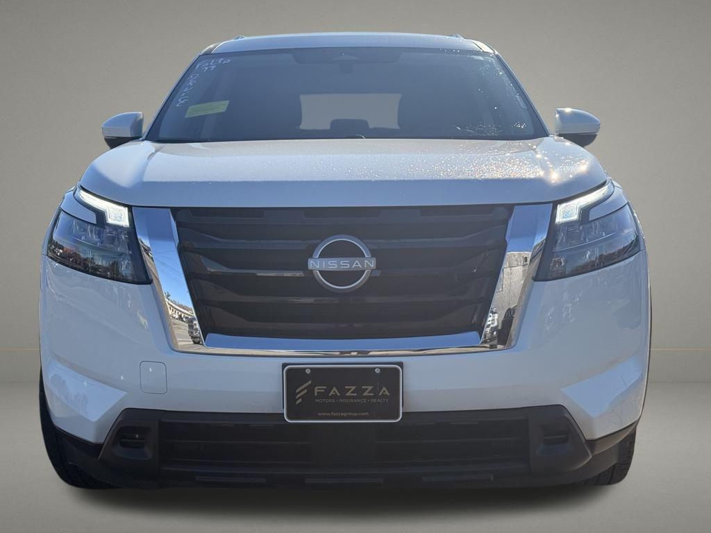 used 2025 Nissan Pathfinder car, priced at $31,999