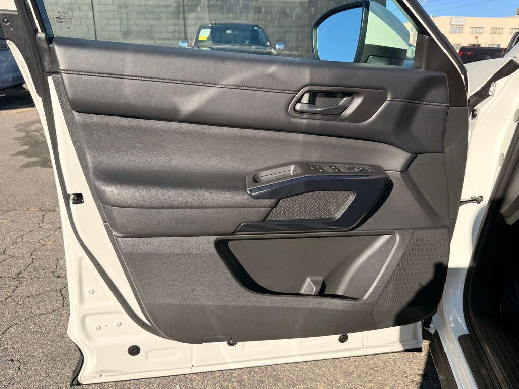 used 2025 Nissan Pathfinder car, priced at $31,999