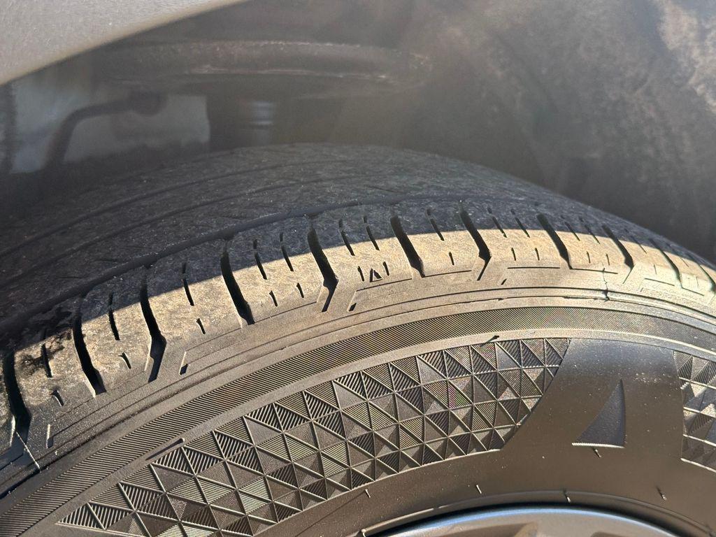 used 2025 Nissan Pathfinder car, priced at $31,999