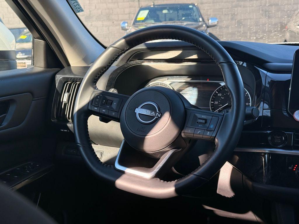used 2025 Nissan Pathfinder car, priced at $31,999