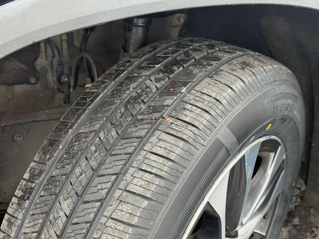 used 2023 Toyota Highlander car, priced at $31,699