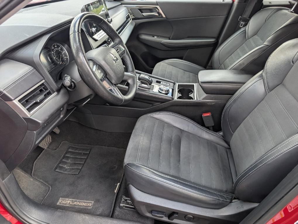 used 2024 Mitsubishi Outlander car, priced at $25,988