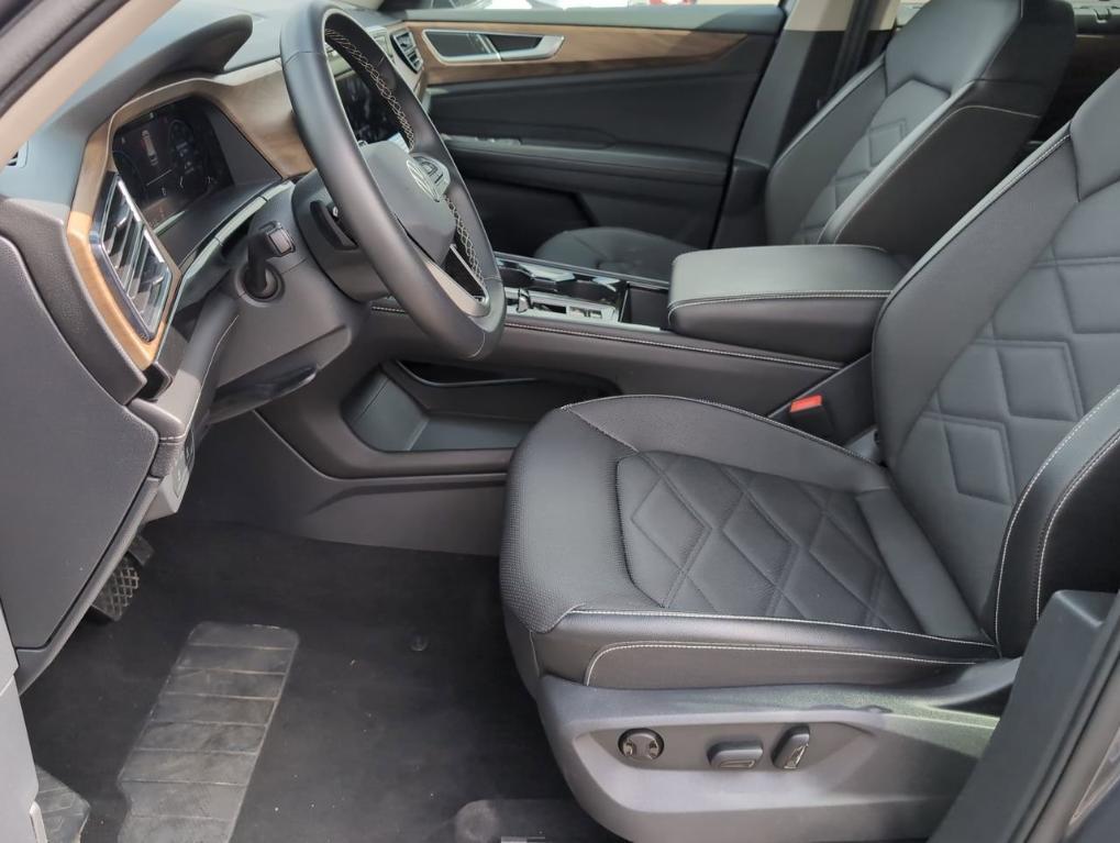used 2025 Volkswagen Atlas car, priced at $34,788