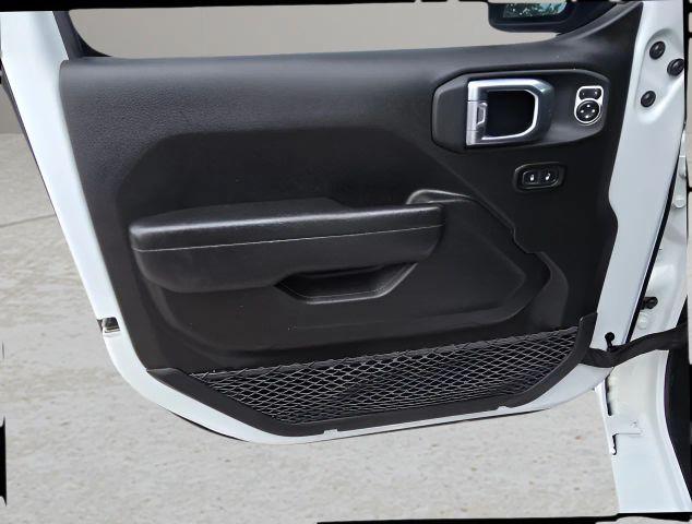used 2025 Jeep Gladiator car, priced at $34,500