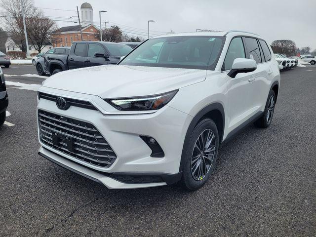 new 2026 Toyota Grand Highlander Hybrid car, priced at $62,133