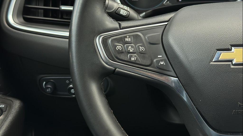 used 2024 Chevrolet Equinox car, priced at $24,454